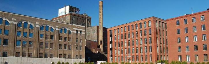 2011-03-30-Lowney-avant-via-blogue-Lire-Montreal1