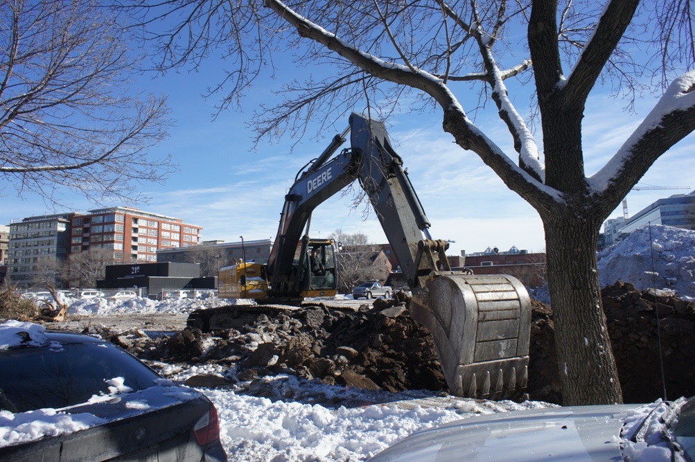 Début des travaux au projet de condos 21e arrondissement, dans le Vieux-Montréal.