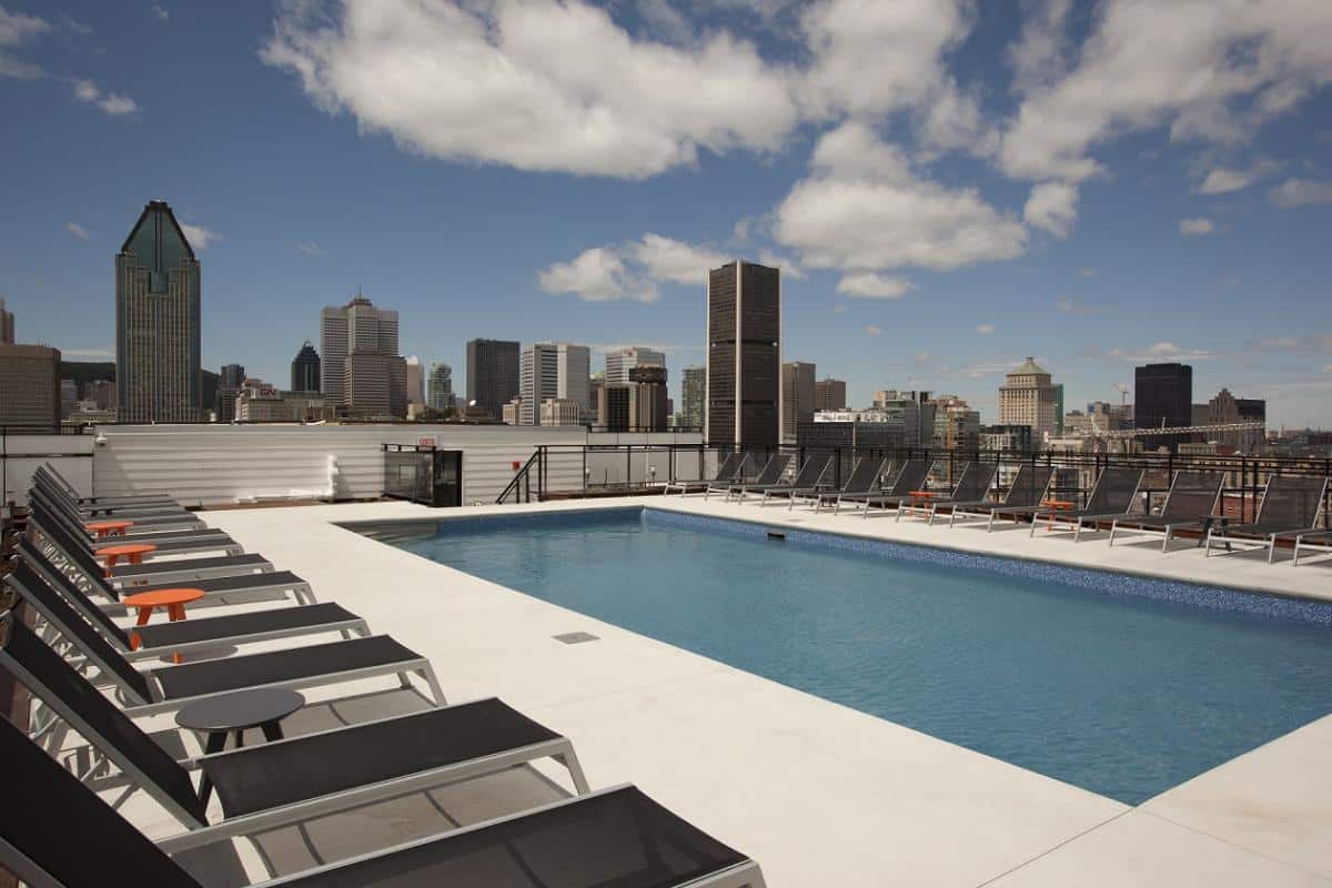 Piscine sur le toit des condos Lowney Sur Ville - Griffintown