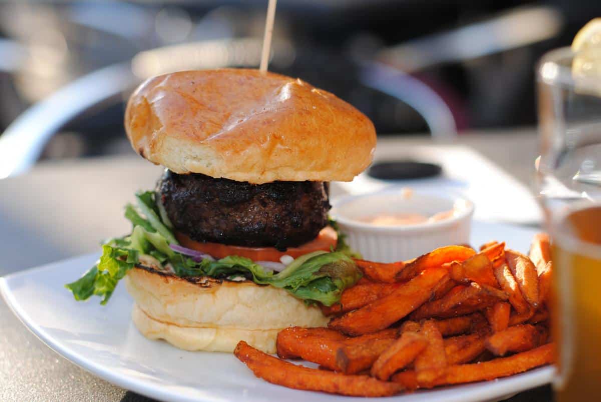 Burger-Terrasse-Montreal