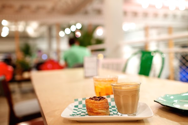 Cronut-Tommy-cafe-vieux-montreal-21e-arrondissement