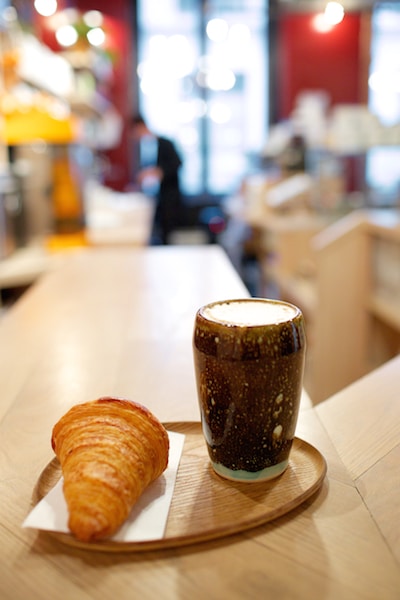 Flyjin_cafe-croissants-vieux-montreal