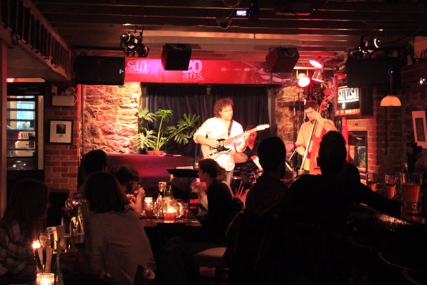 upstairs-bar-jazz-groupe-shaughnessy