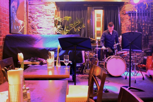 upstairs-bar-jazz-shaughnessy